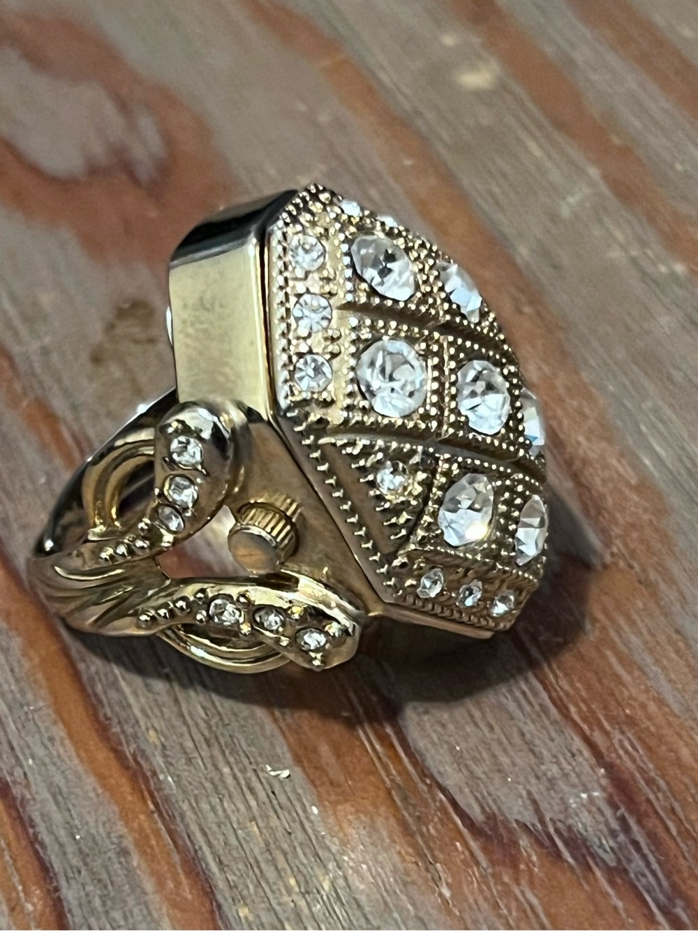 Kessaris Vintage Gold-tone Encased Locket Watch ring Mother of Pearl White Dial